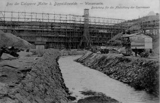 Bau der Talsperre - Einger�stet Wasserseite